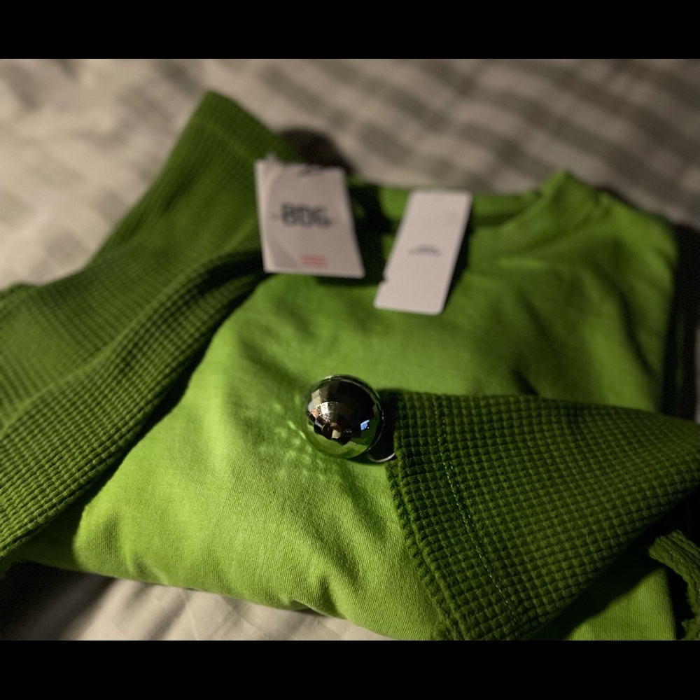 Long sleeve tee / Large loose fit /